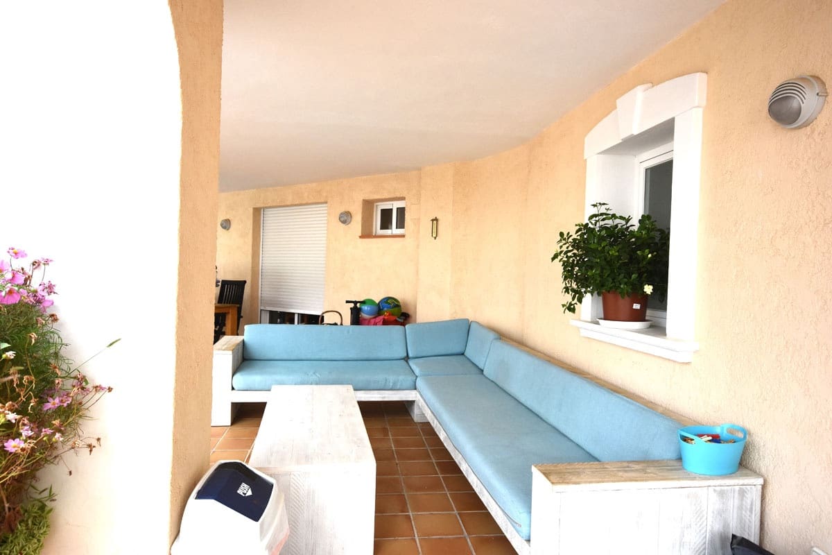 6 sypialnia Willa na sprzedaż w Calpe / Calp z basenem garażem - 855 000 € (Ref: 8541044)