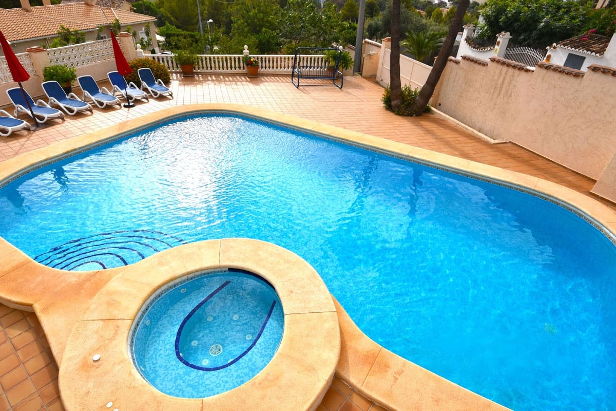 6 sypialnia Willa na sprzedaż w Calpe / Calp z basenem garażem - 855 000 € (Ref: 8541044)