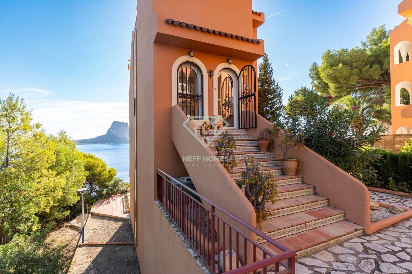 2 bedroom Terraced Villa for sale in Calpe / Calp with pool - € 415,000 (Ref: 10159627)