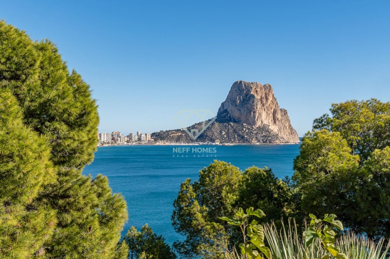 2 bedroom Terraced Villa for sale in Calpe / Calp with pool - € 415,000 (Ref: 10159627)
