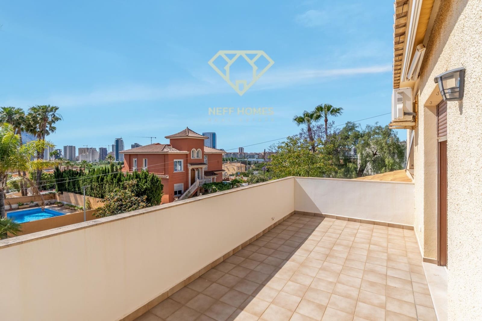 4 chambre Villa/Maison à vendre à Calpe / Calp avec garage - 750 000 € (Ref: 10184864)