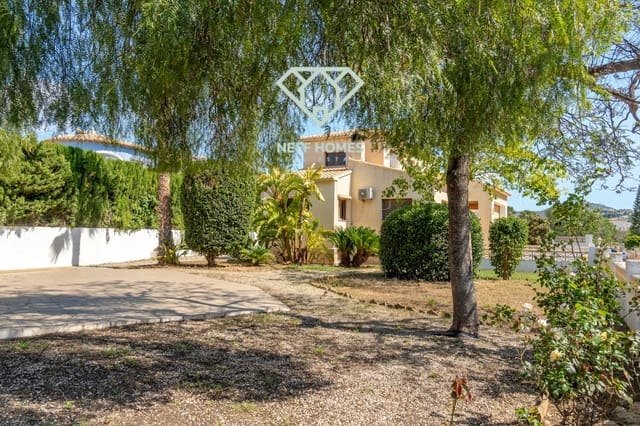 4 soveværelse Villa til salg i Calpe / Calp med garage - € 750.000 (Ref: 10184864)