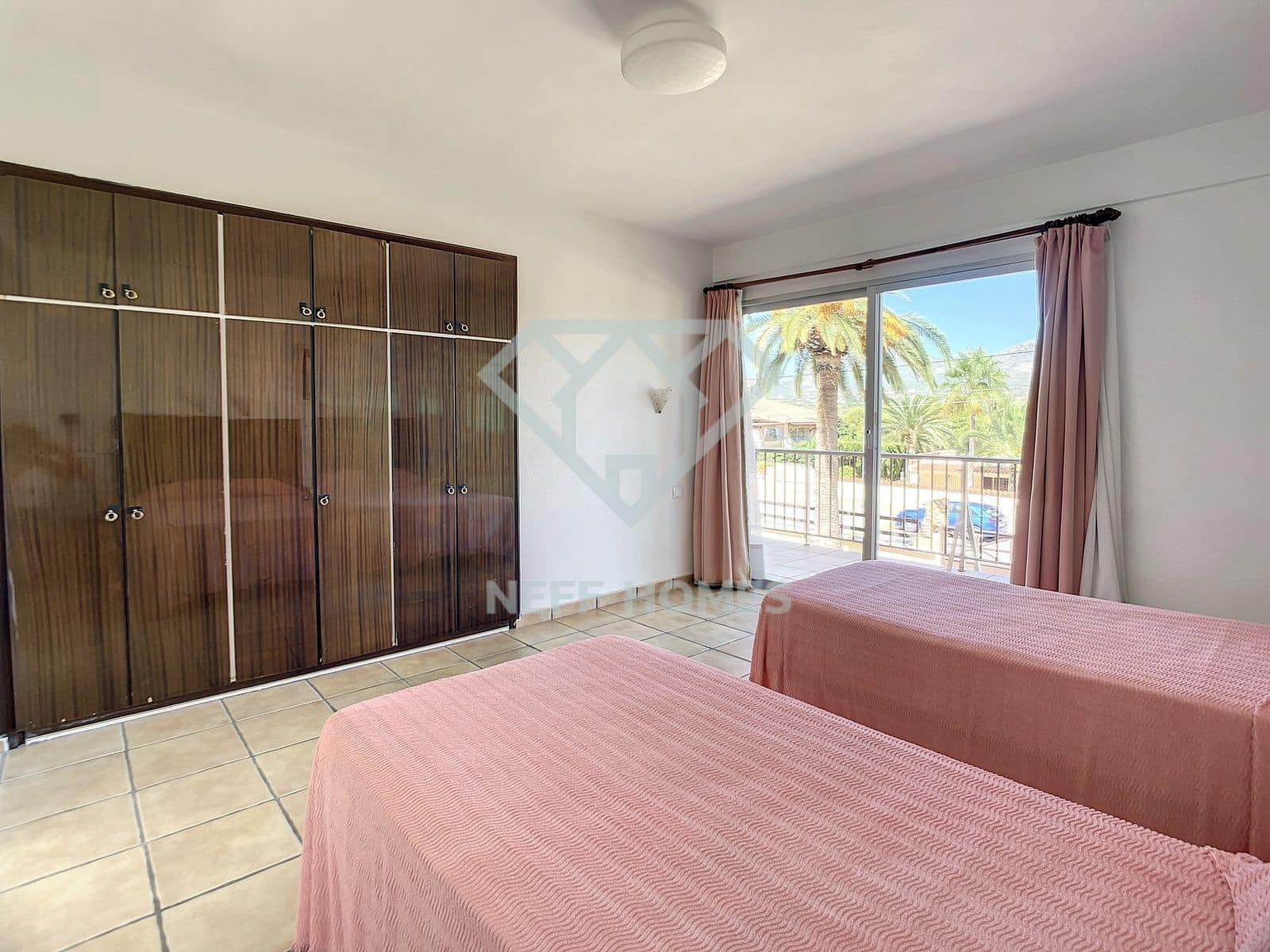 Chalet de 4 habitaciones en Albir en venta con piscina garaje - 1.350.000 € (Ref: 8051454)