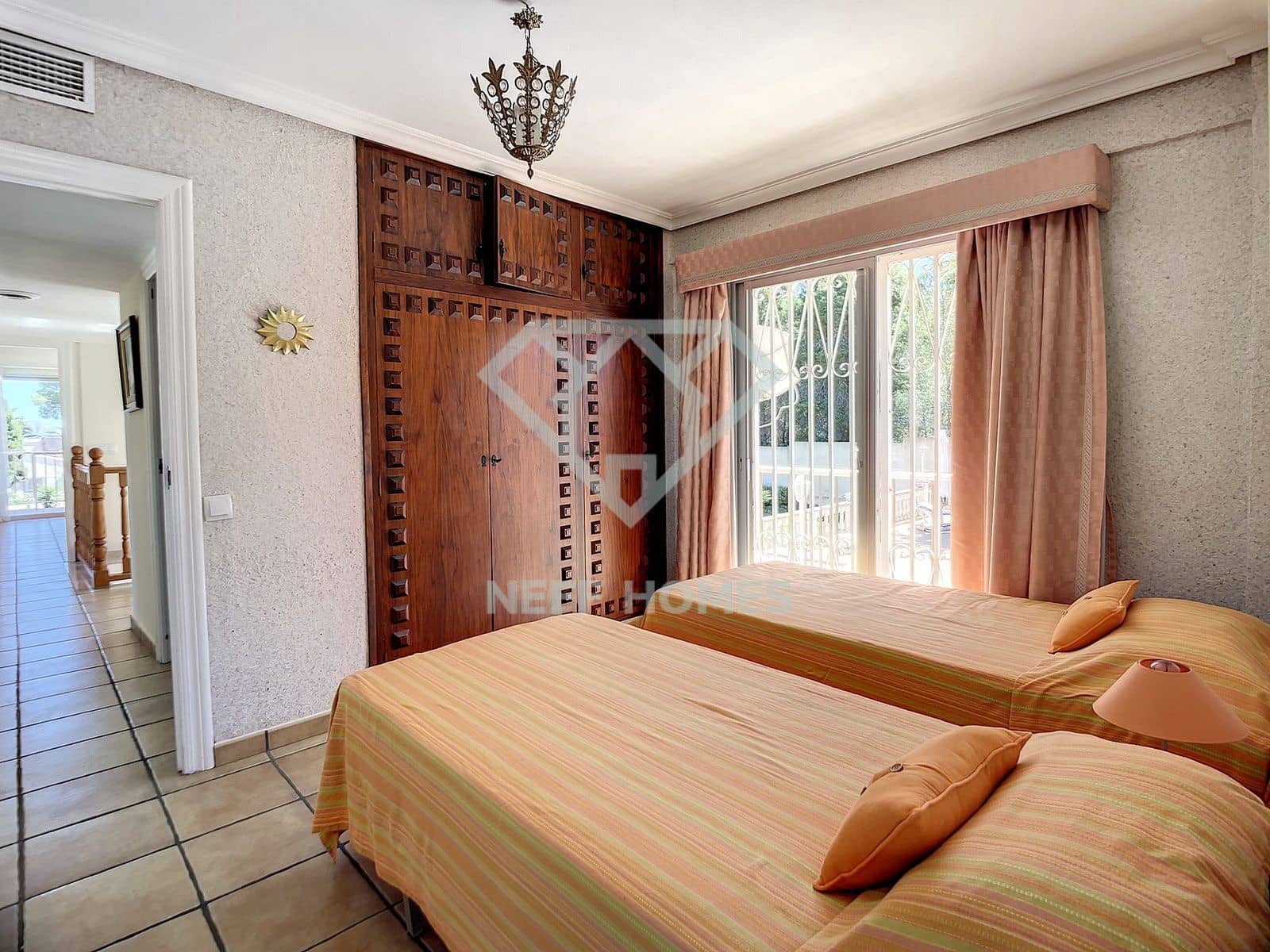 Chalet de 4 habitaciones en Albir en venta con piscina garaje - 1.350.000 € (Ref: 8051454)