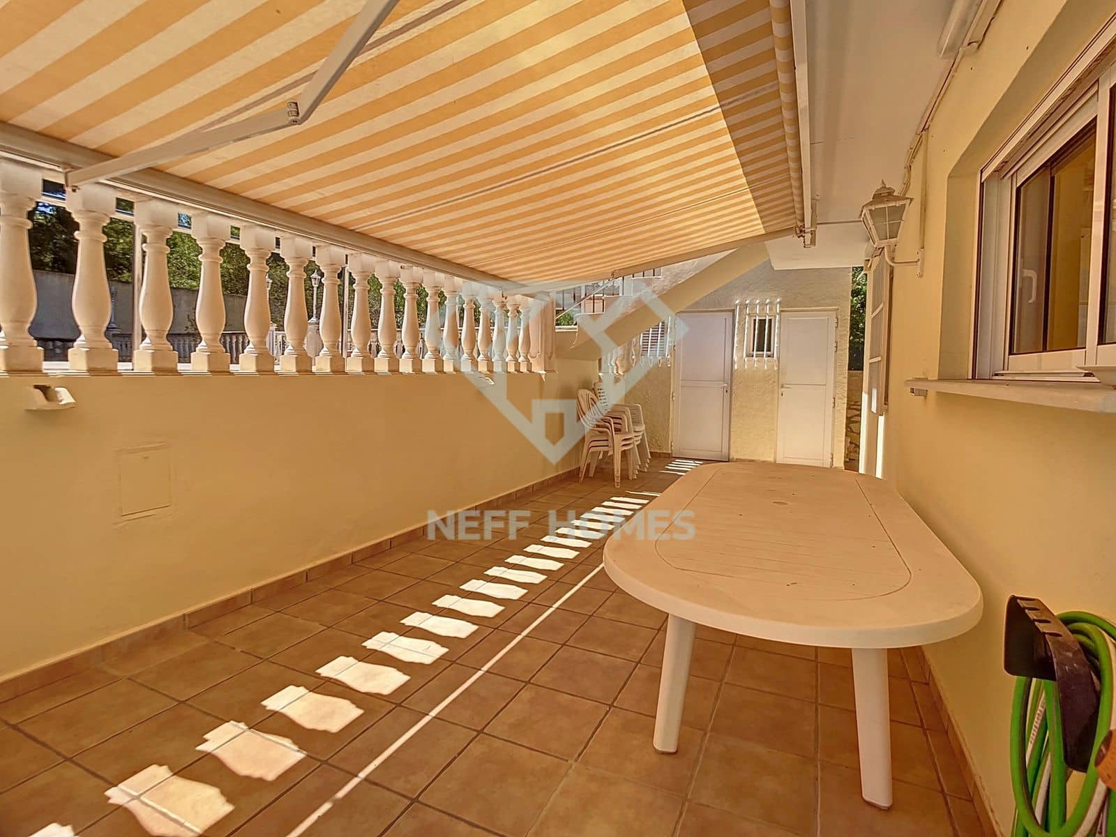 Chalet de 4 habitaciones en Albir en venta con piscina garaje - 1.350.000 € (Ref: 8051454)