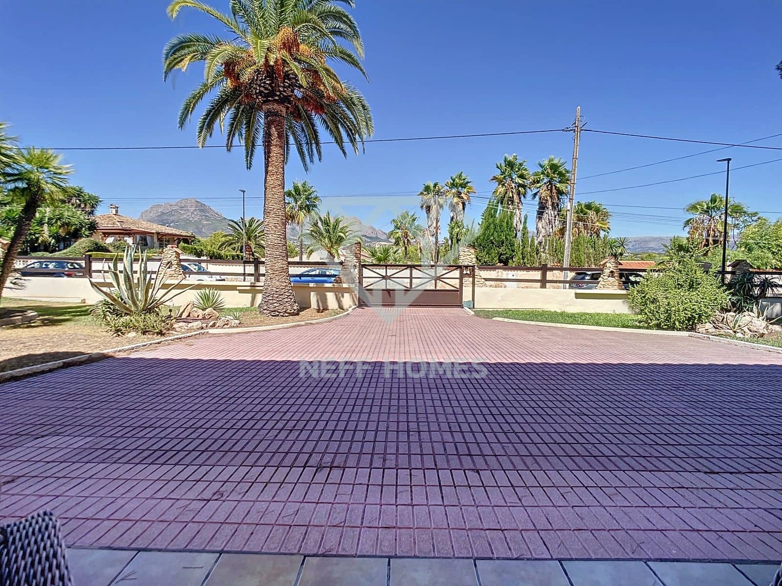 Chalet de 4 habitaciones en Albir en venta con piscina garaje - 1.350.000 € (Ref: 8051454)