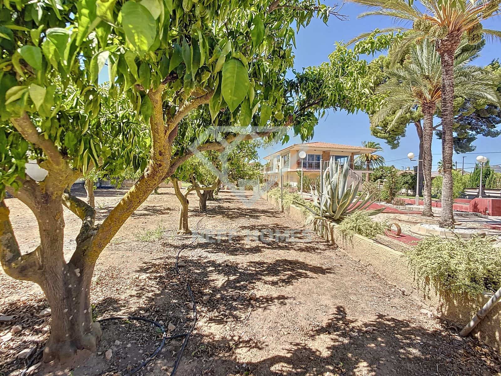 Chalet de 4 habitaciones en Albir en venta con piscina garaje - 1.350.000 € (Ref: 8051454)