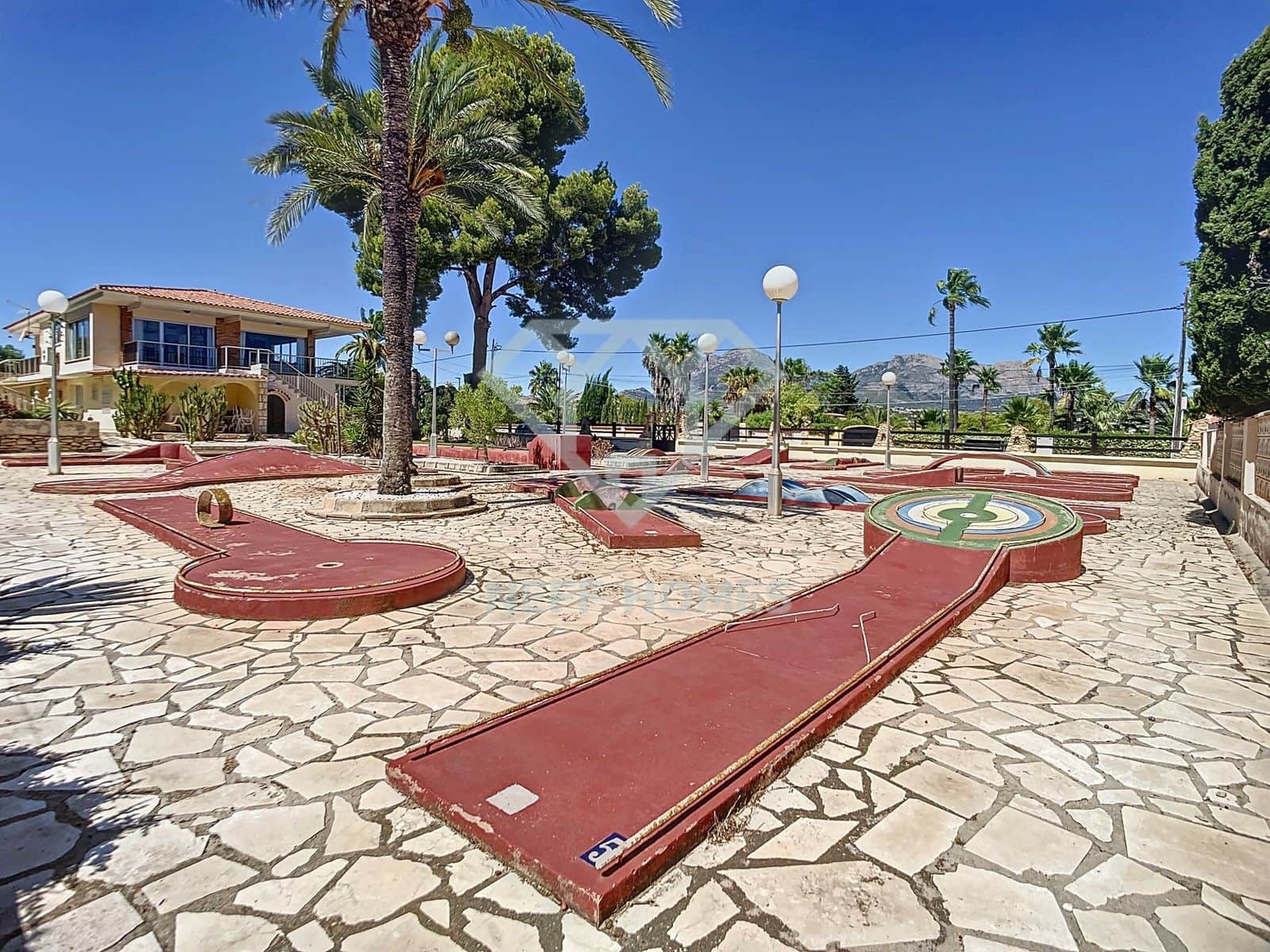 Chalet de 4 habitaciones en Albir en venta con piscina garaje - 1.350.000 € (Ref: 8051454)