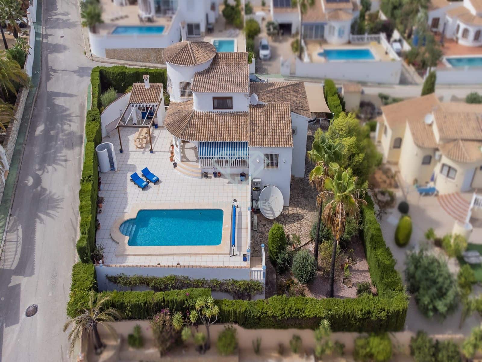 3 soveværelse Villa til salg i Calpe / Calp med swimmingpool garage - € 695.000 (Ref: 8053723)