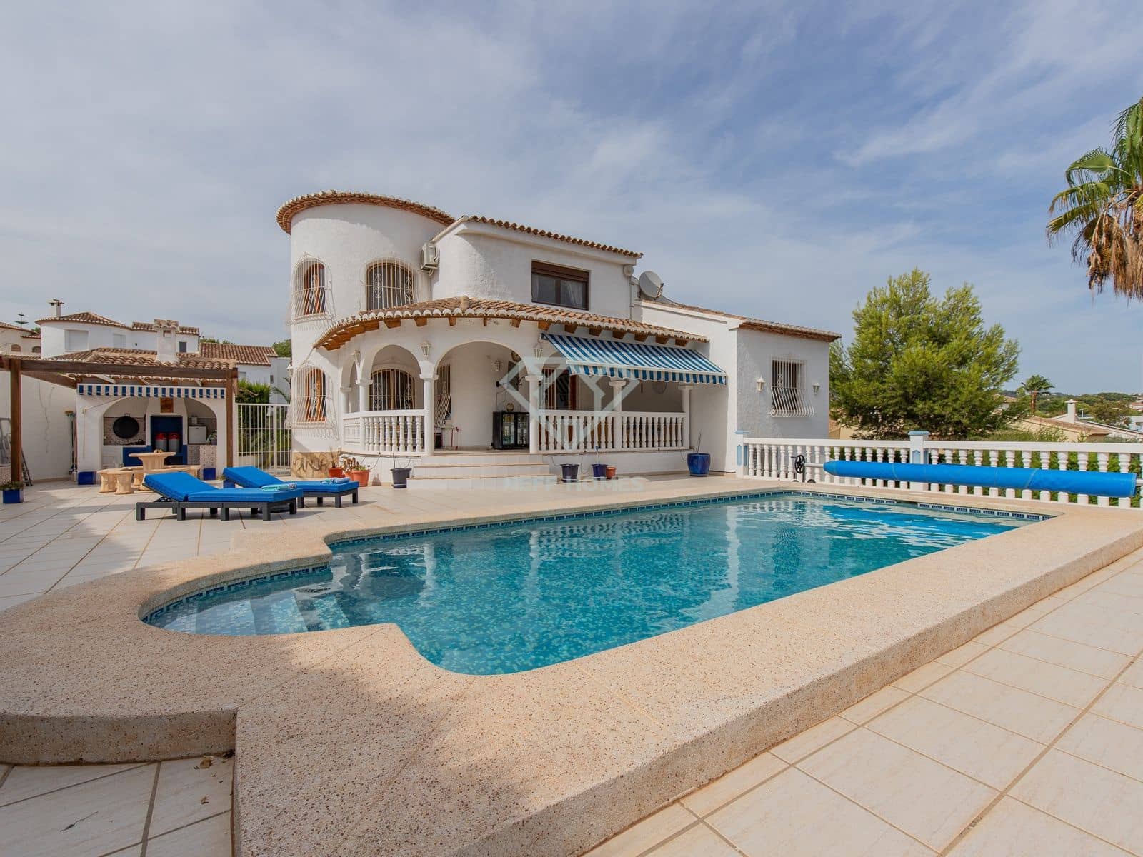 3 soveværelse Villa til salg i Calpe / Calp med swimmingpool garage - € 695.000 (Ref: 8053723)