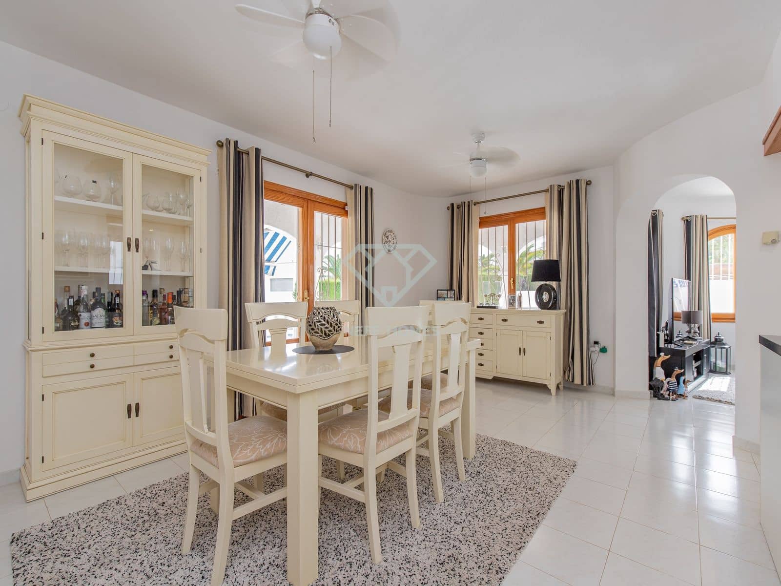 3 bedroom Villa for sale in Calpe / Calp with pool garage - € 695,000 (Ref: 8053723)