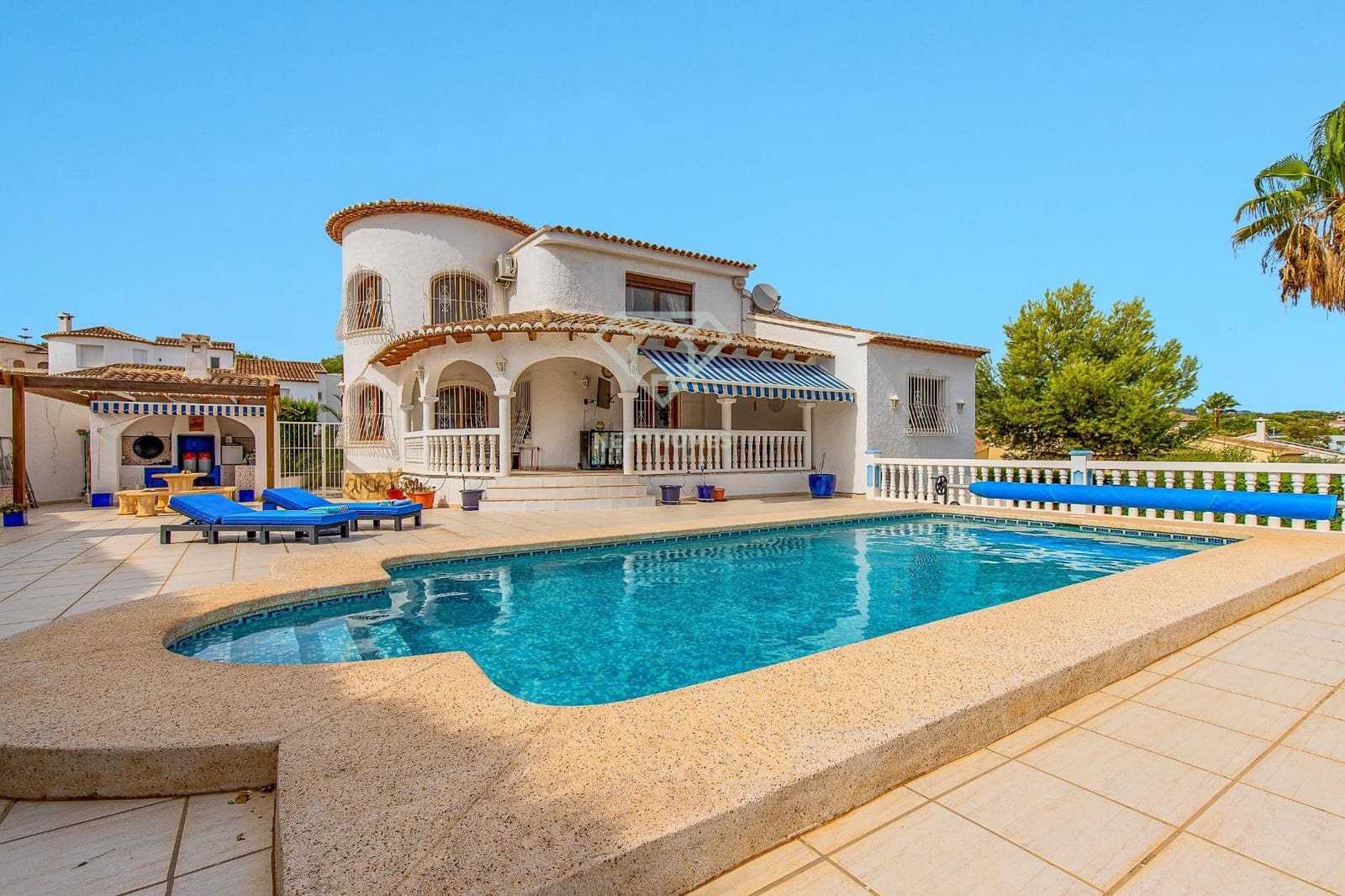 3 bedroom Villa for sale in Calpe / Calp with pool garage - € 575,000 (Ref: 8053723)