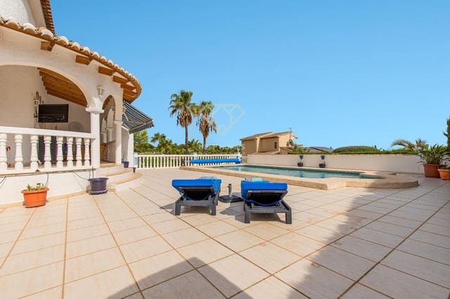 3 slaapkamer Villa te koop in Calpe / Calp met zwembad garage - € 575.000 (Ref: 8053723)