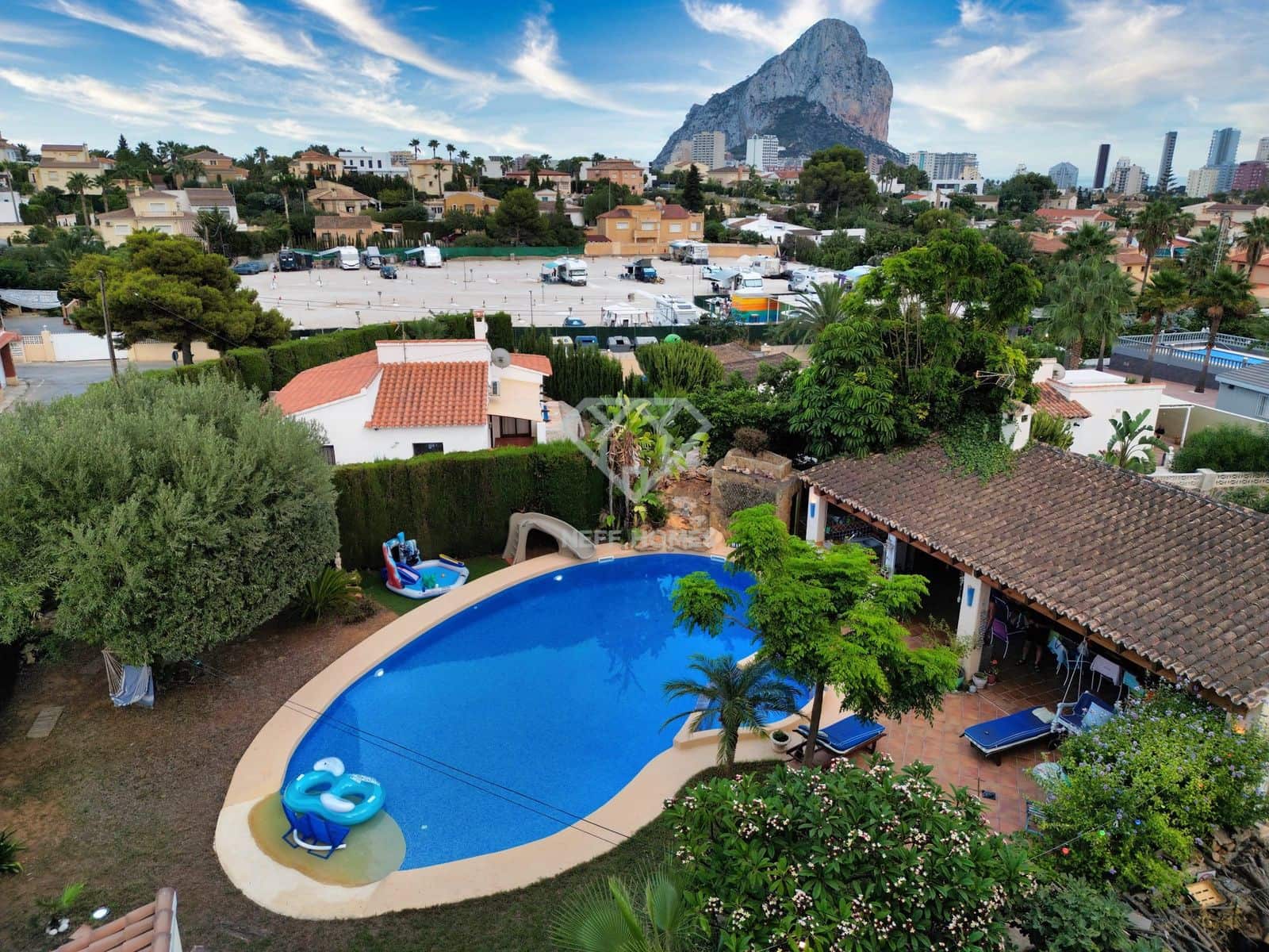 3 Zimmer Villa zu verkaufen in Calpe / Calp mit Pool - 1.300.000 € (Ref: 8053727)