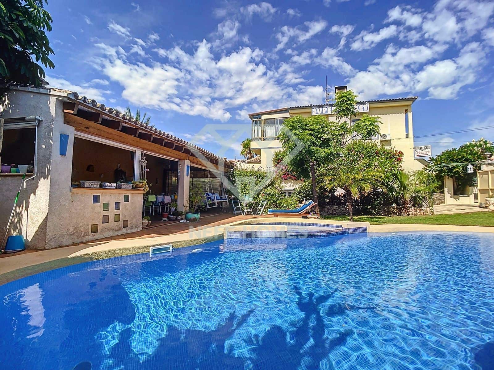 3 Zimmer Villa zu verkaufen in Calpe / Calp mit Pool - 1.300.000 € (Ref: 8053727)