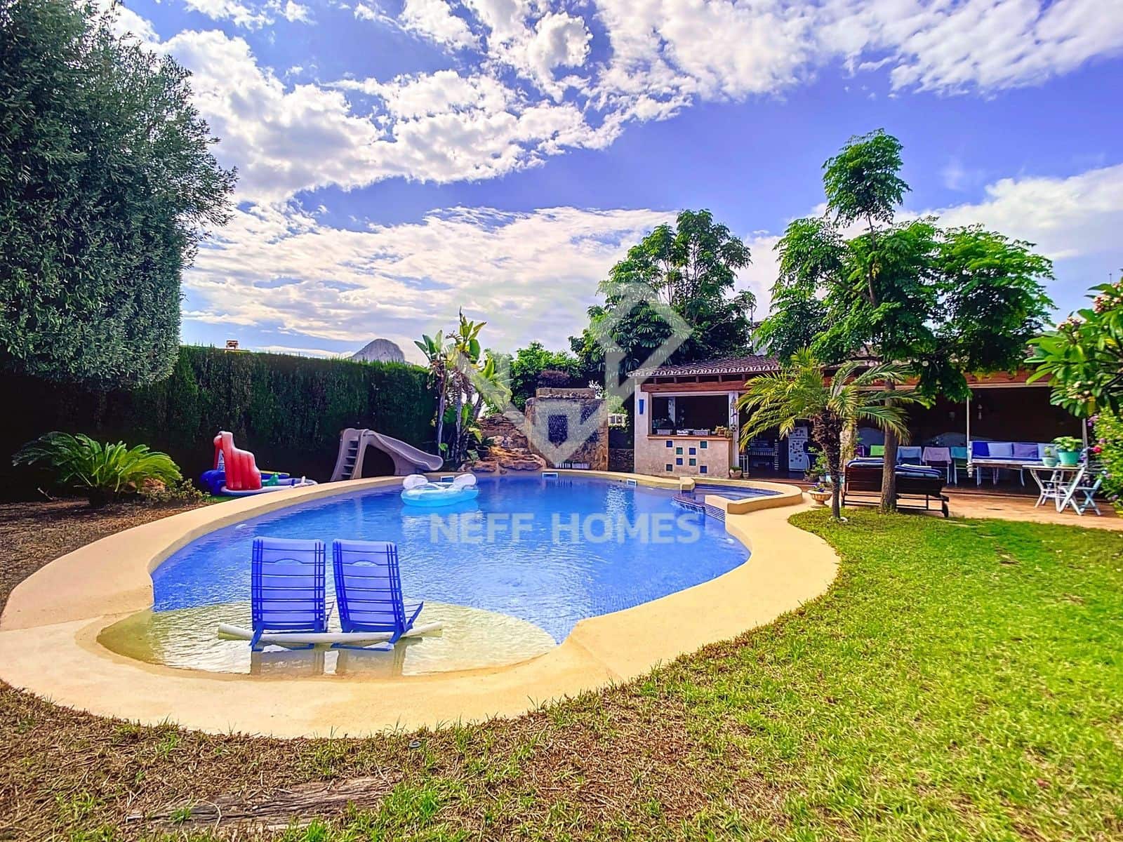 3 Zimmer Villa zu verkaufen in Calpe / Calp mit Pool - 1.300.000 € (Ref: 8053727)