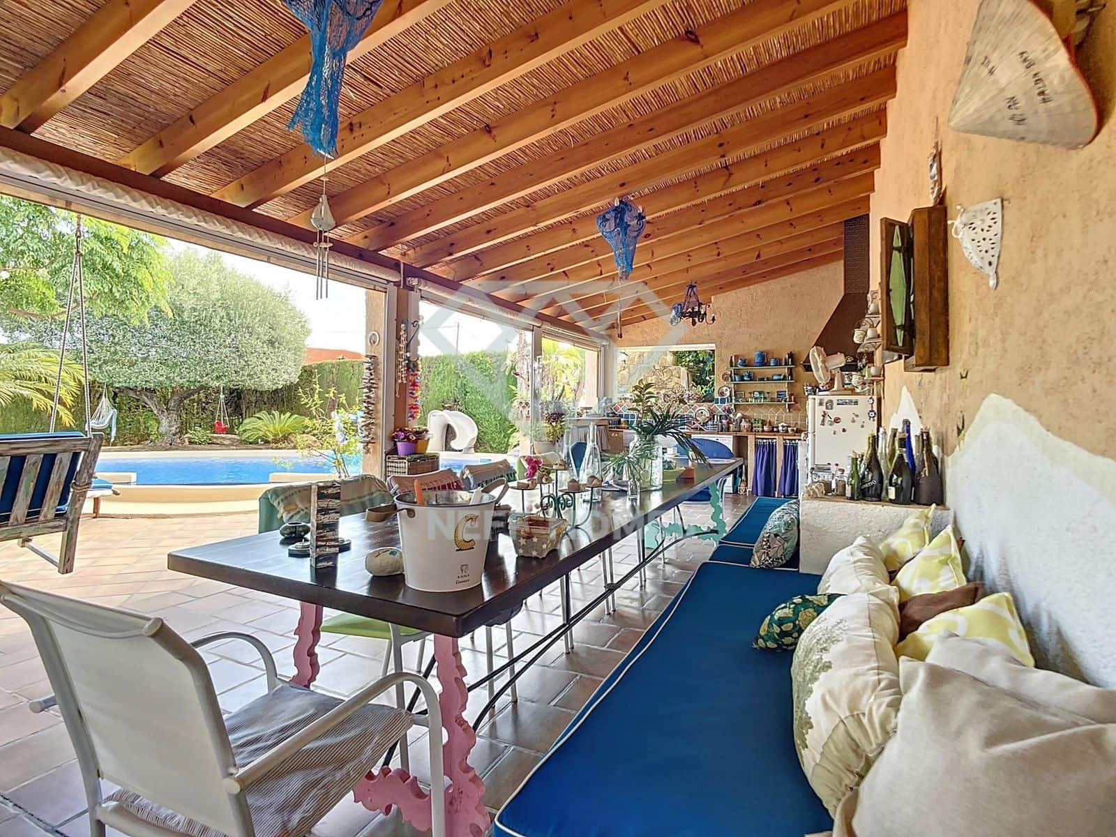 3 Zimmer Villa zu verkaufen in Calpe / Calp mit Pool - 1.300.000 € (Ref: 8053727)