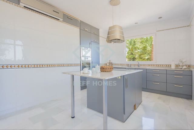 3 chambre Villa/Maison à vendre à Oltamar - Cucarres, Calpe / Calp avec piscine - 795 000 € (Ref: 8053729)