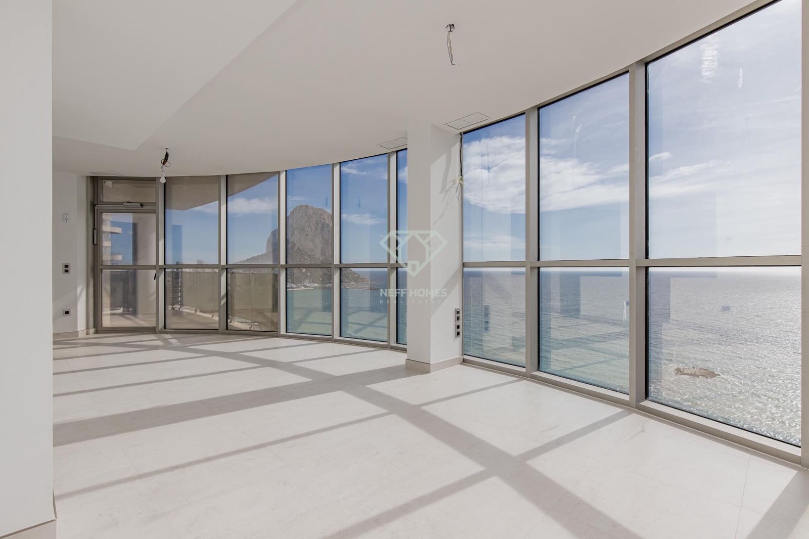 3 chambre Appartement à vendre à Calpe / Calp avec piscine garage - 1 500 000 € (Ref: 8053730)