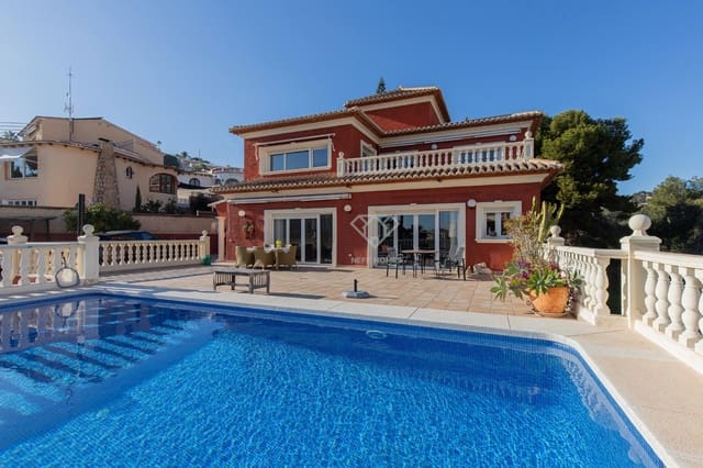 5 Zimmer Villa zu verkaufen in Calpe / Calp mit Pool - 820.000 € (Ref: 8822473)