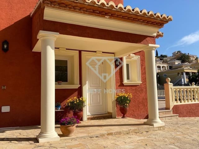 5 Zimmer Villa zu verkaufen in Calpe / Calp mit Pool - 820.000 € (Ref: 8822473)