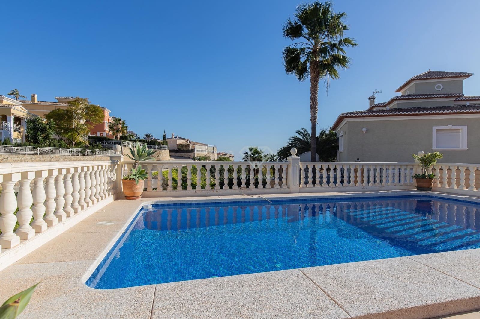 5 Zimmer Villa zu verkaufen in Calpe / Calp mit Pool - 820.000 € (Ref: 8822473)