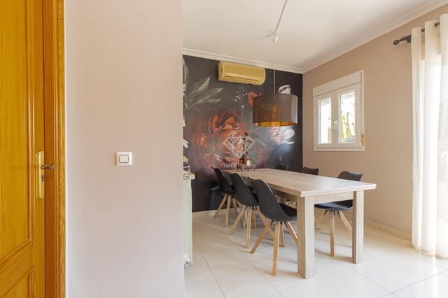 5 Zimmer Villa zu verkaufen in Calpe / Calp mit Pool - 820.000 € (Ref: 8822473)