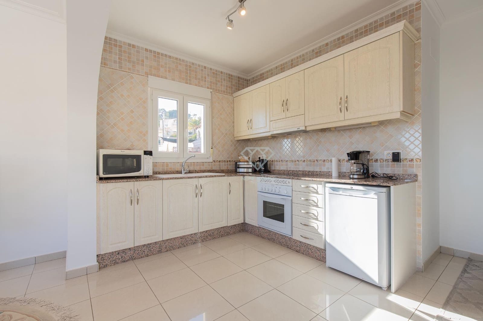 5 Zimmer Villa zu verkaufen in Calpe / Calp mit Pool - 820.000 € (Ref: 8822473)