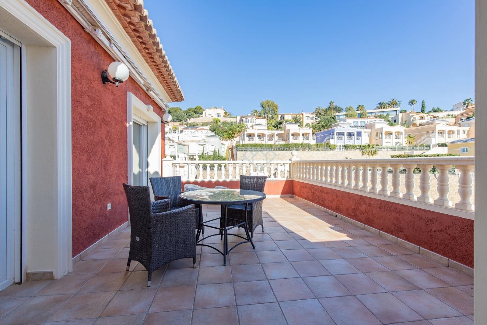 5 Zimmer Villa zu verkaufen in Calpe / Calp mit Pool - 820.000 € (Ref: 8822473)