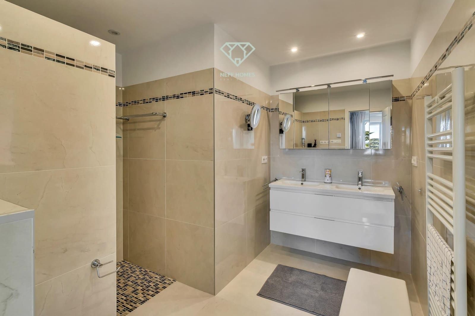 4 soveværelse Villa til salg i Moraira med swimmingpool garage - € 1.390.000 (Ref: 9003394)