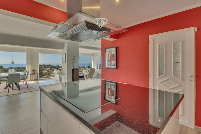 4 bedroom Villa for sale in Moraira, Teulada-Moraira with pool garage - € 1,390,000 (Ref: 9003394)