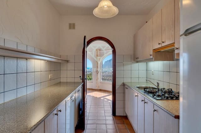 3 bedroom Villa for sale in Calpe / Calp with pool - € 640,000 (Ref: 9729368)