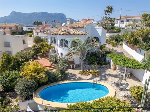 3 bedroom Villa for sale in Calpe / Calp with pool - € 640,000 (Ref: 9729368)