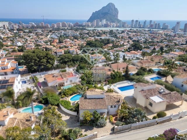 3 bedroom Villa for sale in Calpe / Calp with pool - € 640,000 (Ref: 9729368)