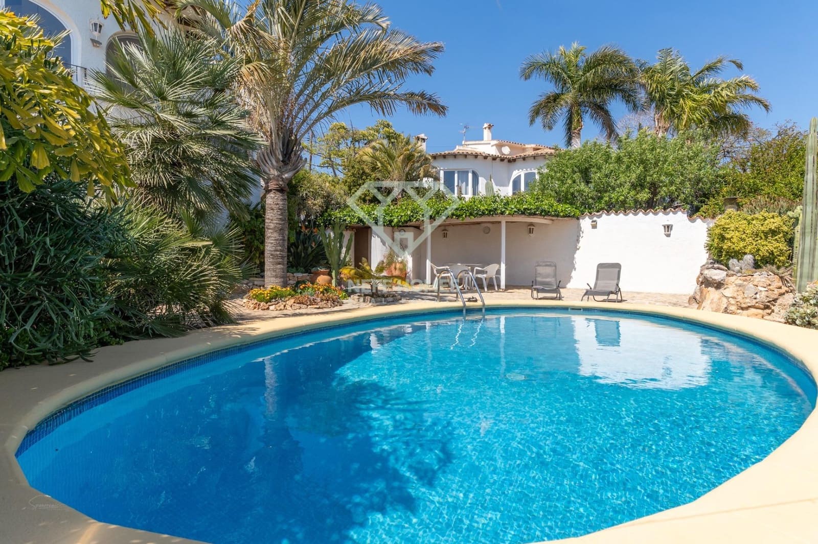 3 bedroom Villa for sale in Calpe / Calp with pool - € 640,000 (Ref: 9729368)