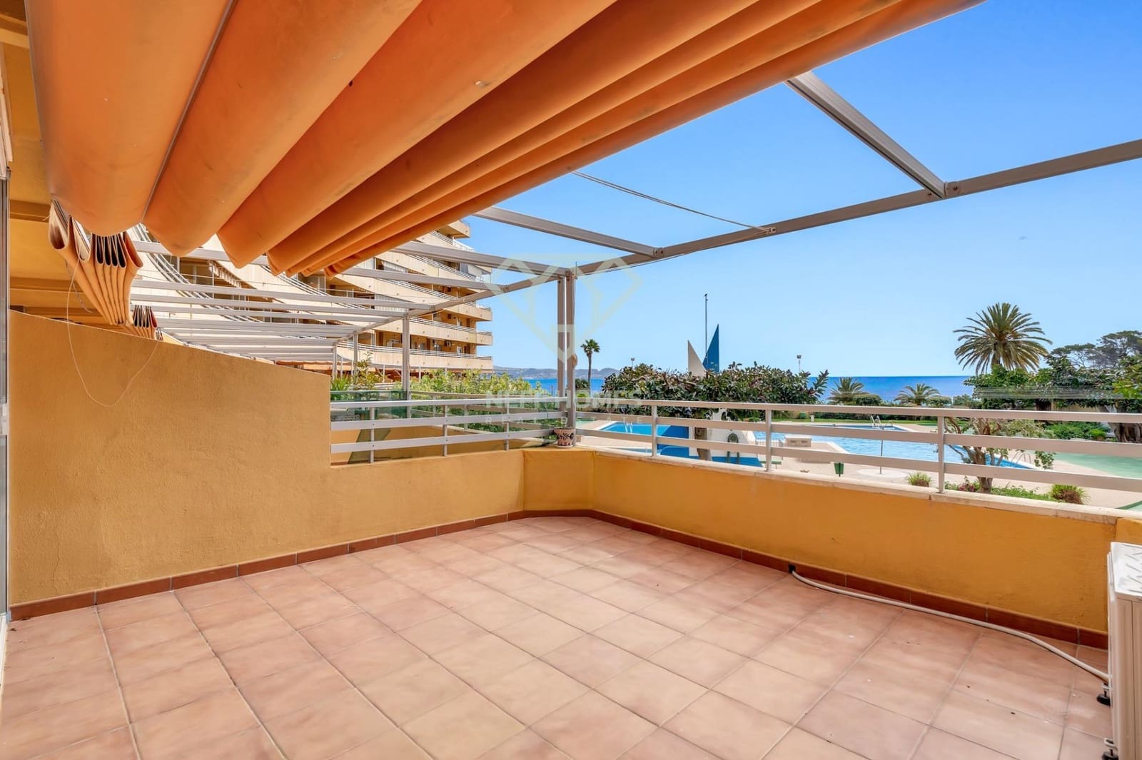 1 bedroom Apartment for sale in Calpe / Calp with pool - € 250,000 (Ref: 9851955)