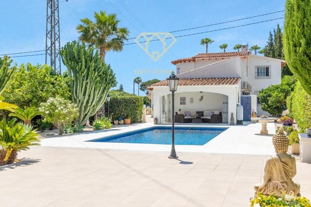 3 bedroom Villa for sale in Calpe / Calp with pool garage - € 530,000 (Ref: 9860291)