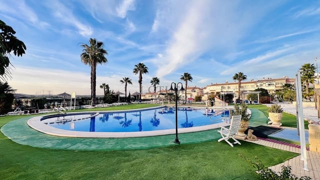 2 makuuhuone Bungalow myytävänä paikassa La Florida, Orihuela mukana uima-altaan - 134 990 € (Ref: 10039250)