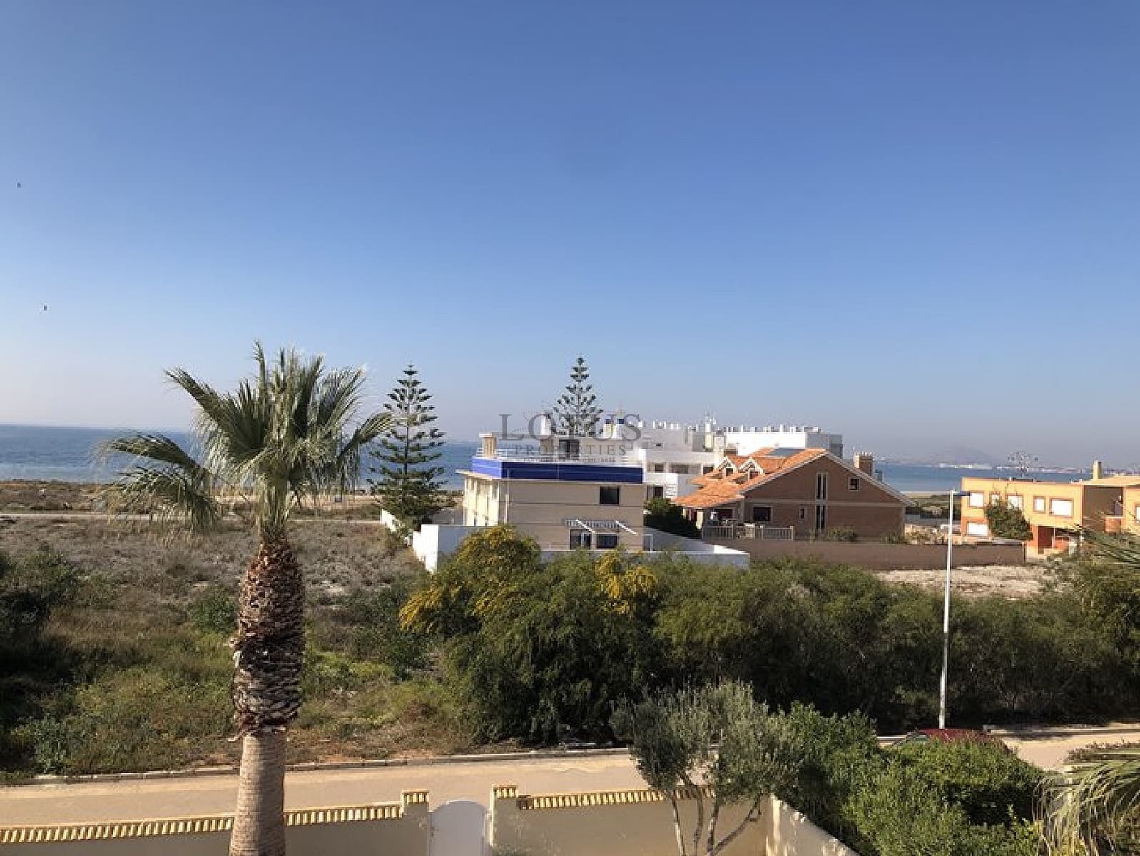Moradia para venda em La Manga del Mar Menor com piscina - 115 000 € (Ref: 10054539)