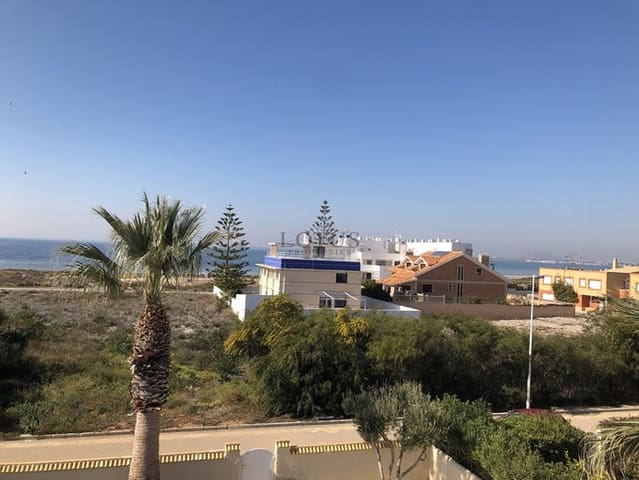 Moradia para venda em La Manga del Mar Menor com piscina - 115 000 € (Ref: 10054539)
