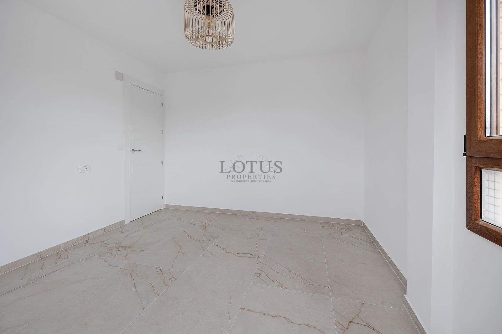 3 sovrum Takvåning till salu i Torrevieja med pool - 225 000 € (Ref: 10077315)