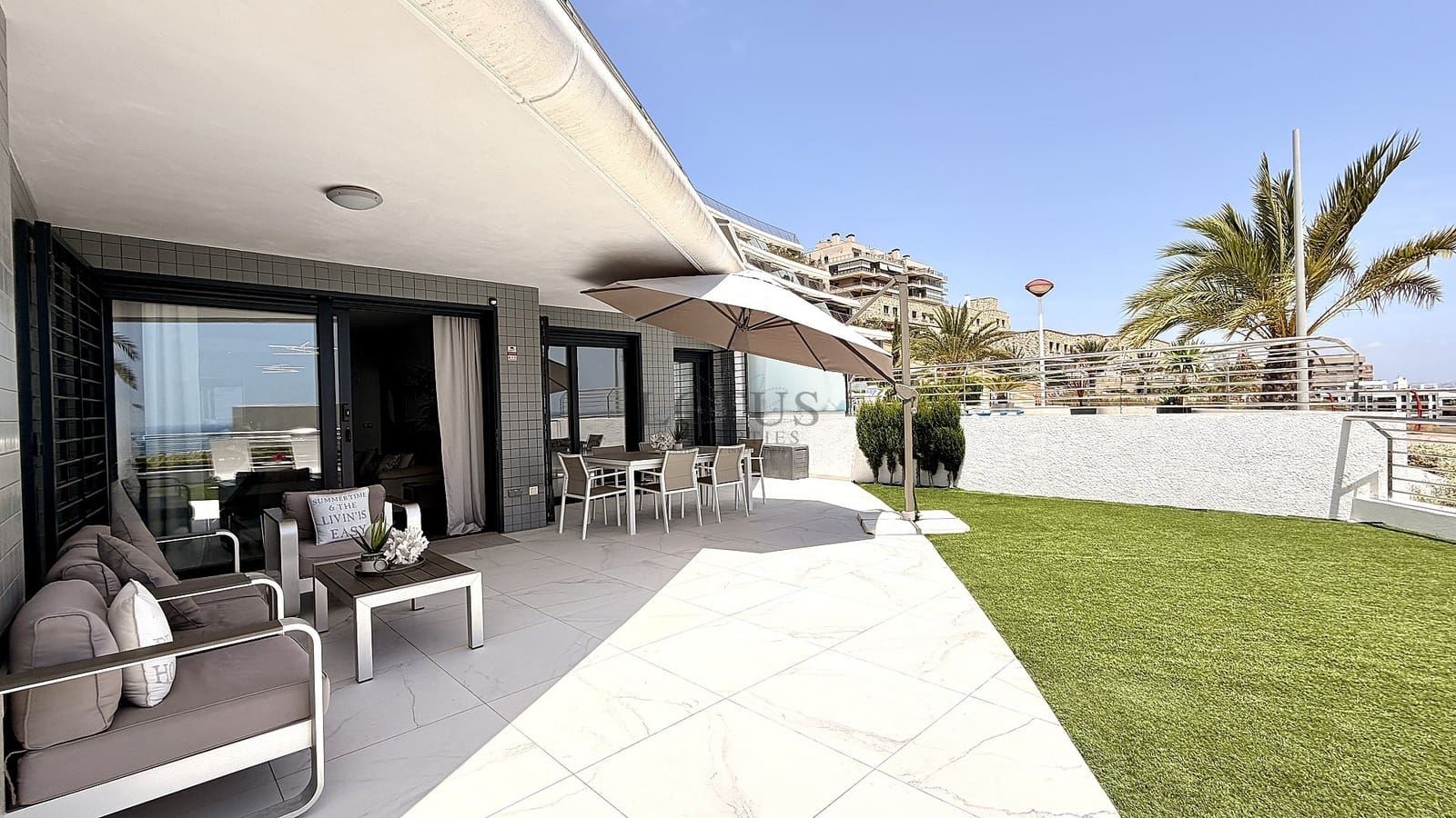 2 Zimmer Apartment zu verkaufen in Gran Alacant mit Pool Garage - 645.000 € (Ref: 10079034)