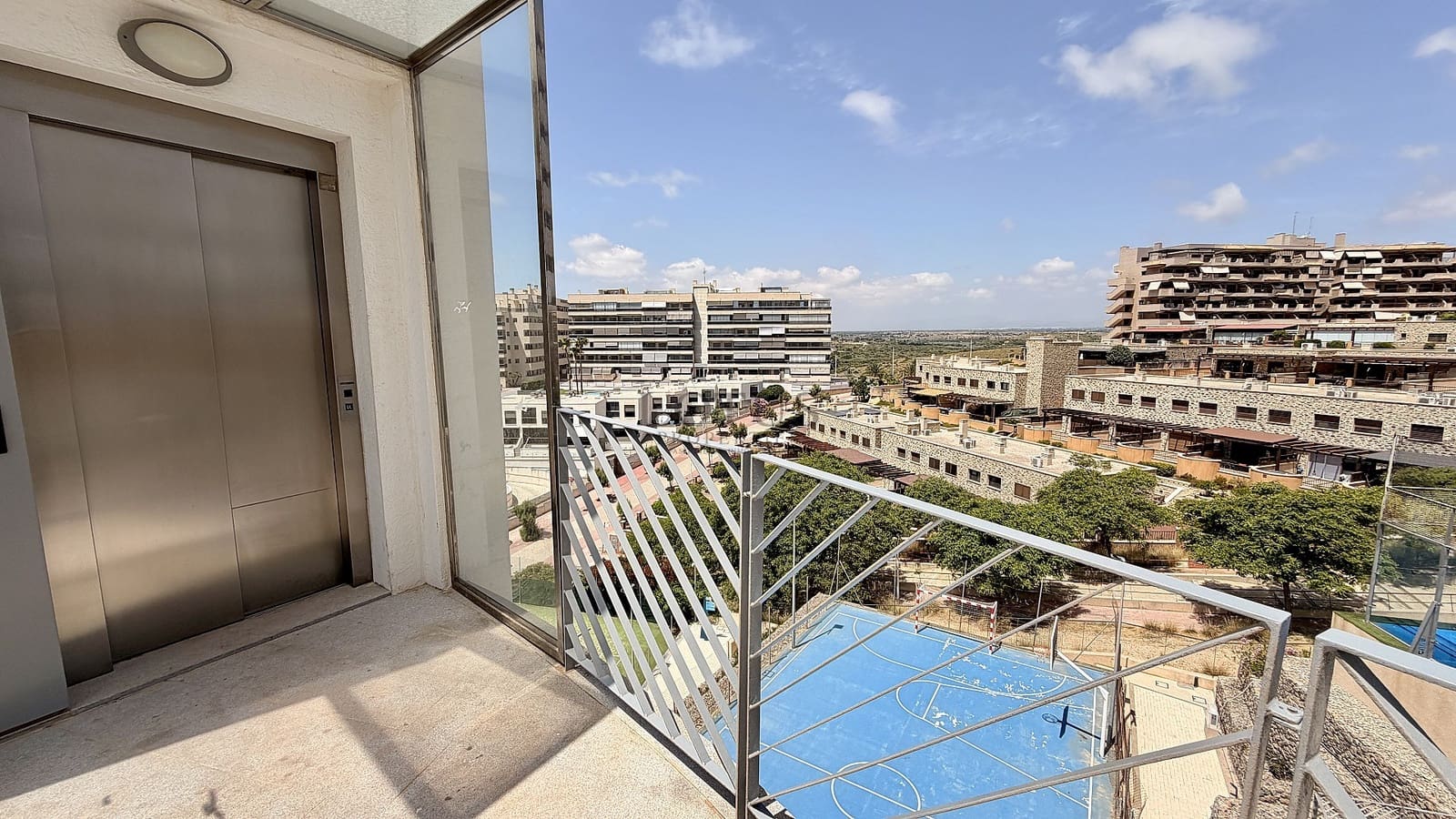 2 Zimmer Apartment zu verkaufen in Gran Alacant mit Pool Garage - 645.000 € (Ref: 10079034)