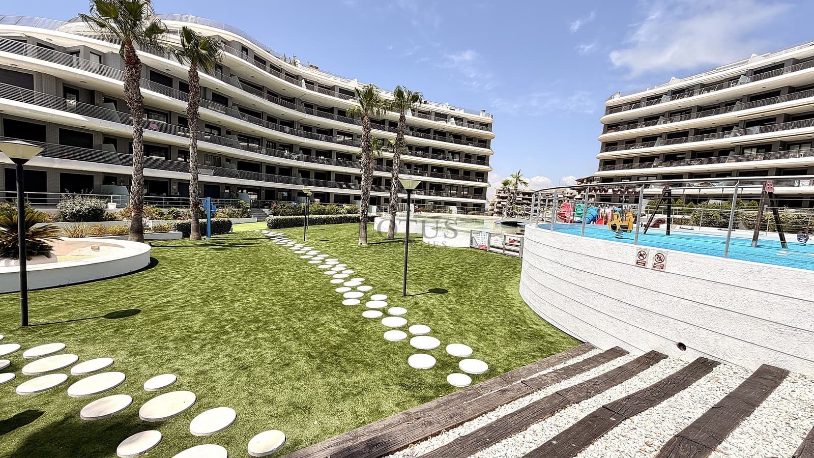 2 Zimmer Apartment zu verkaufen in Gran Alacant mit Pool Garage - 645.000 € (Ref: 10079034)
