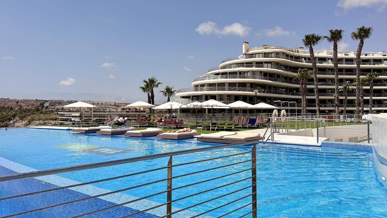2 Zimmer Apartment zu verkaufen in Gran Alacant mit Pool Garage - 645.000 € (Ref: 10079034)