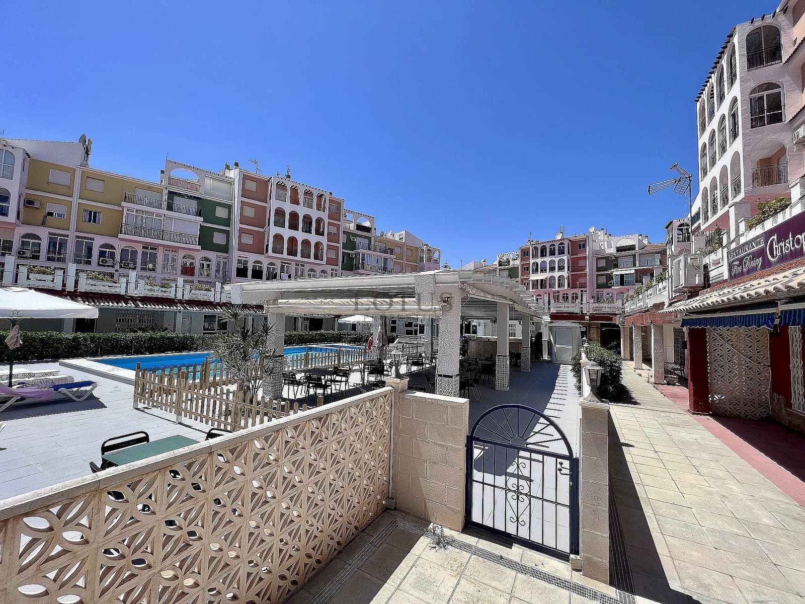 1 sovrum Lägenhet till salu i Torrevieja med pool - 145 000 € (Ref: 10080147)
