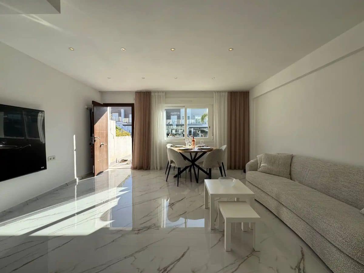 2 slaapkamer Huis te koop in Torrevieja met zwembad garage - € 298.000 (Ref: 10086763)