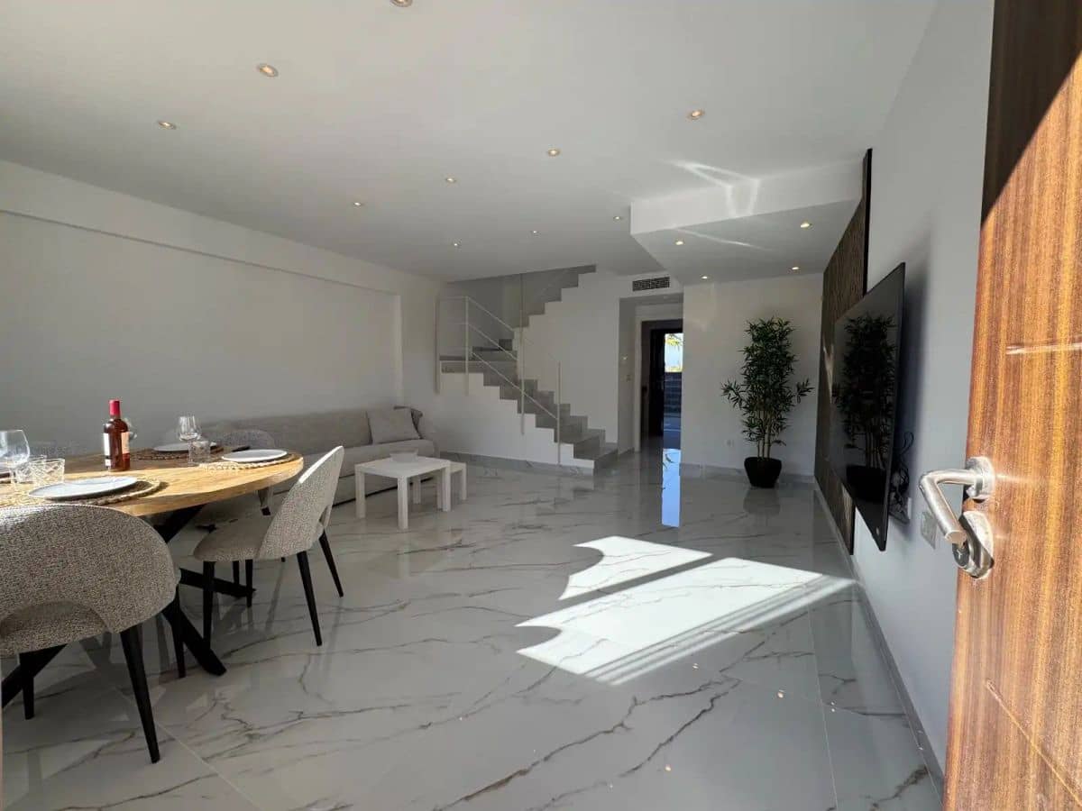 2 slaapkamer Huis te koop in Torrevieja met zwembad garage - € 298.000 (Ref: 10086763)