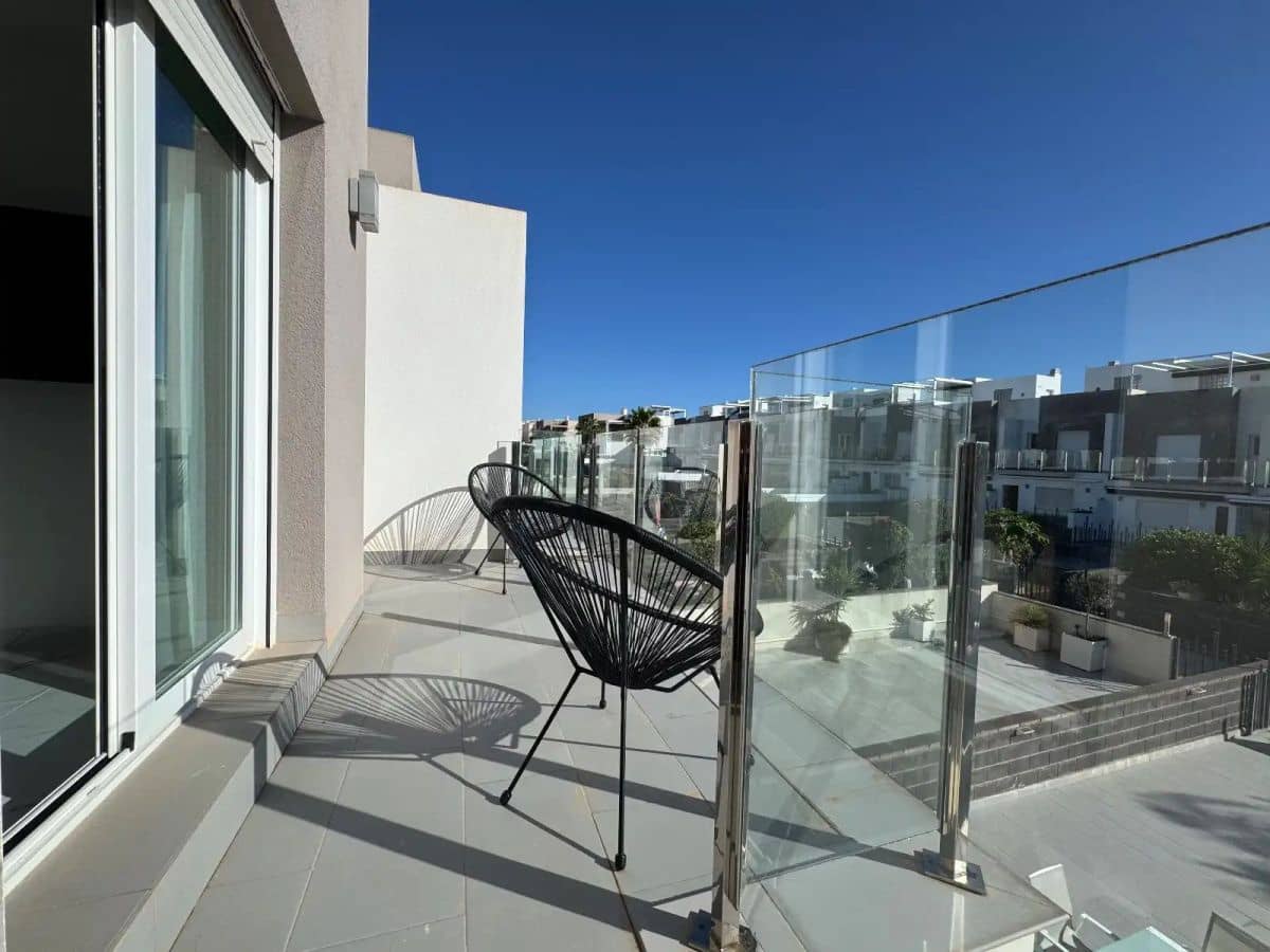 2 slaapkamer Huis te koop in Torrevieja met zwembad garage - € 298.000 (Ref: 10086763)