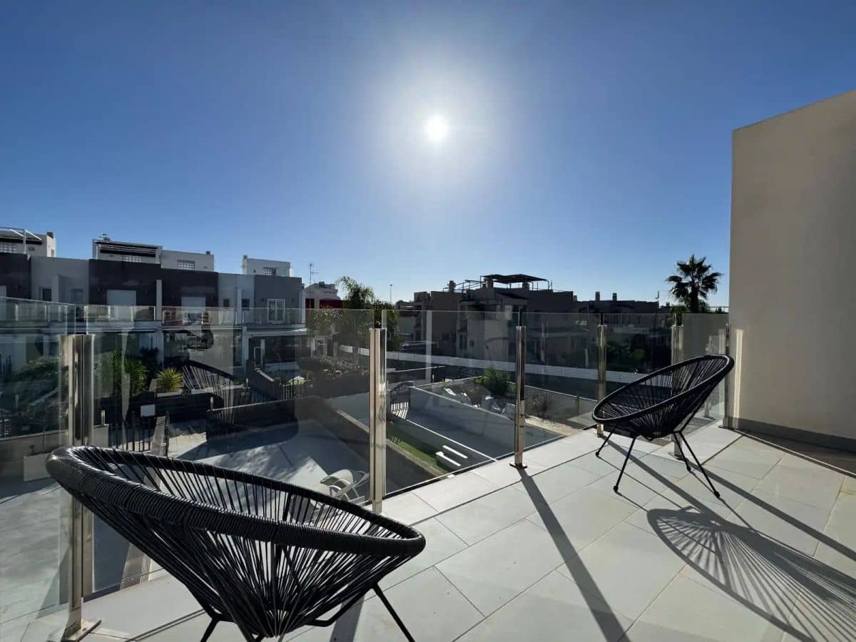 2 slaapkamer Huis te koop in Torrevieja met zwembad garage - € 298.000 (Ref: 10086763)